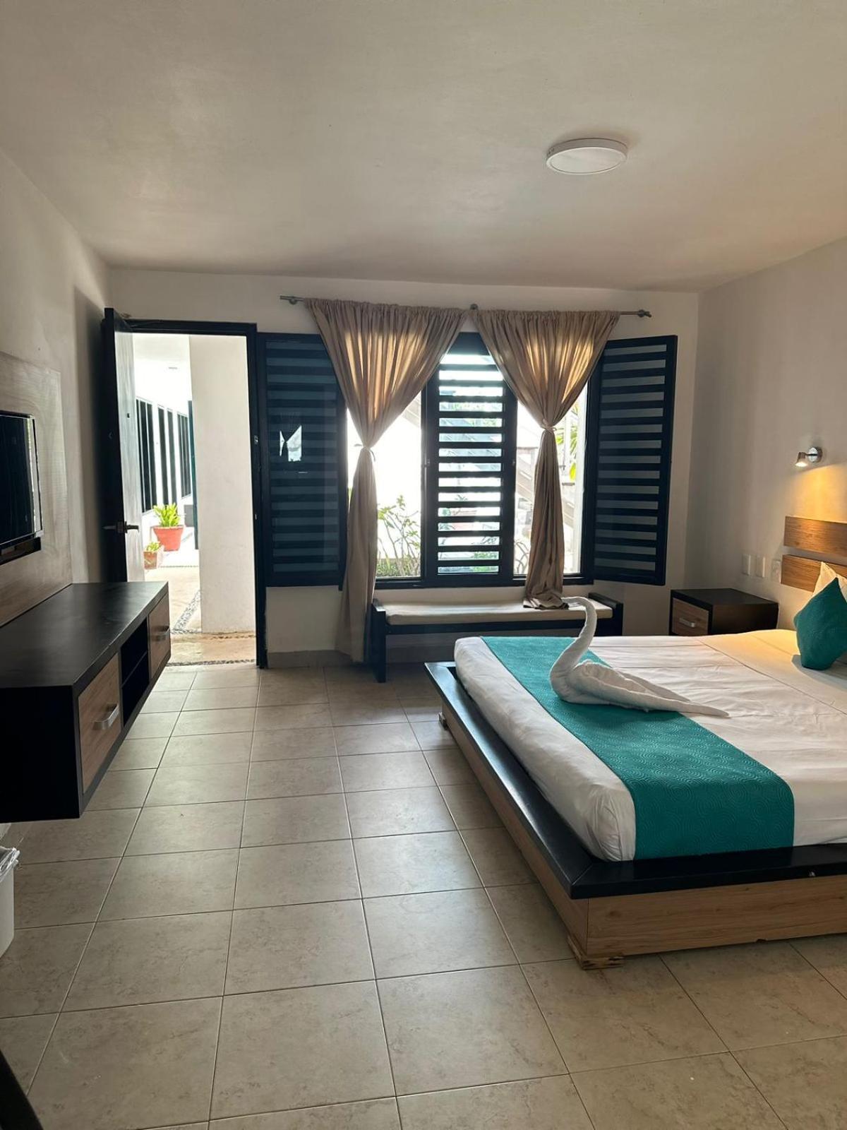 Casa Ticul Hotel Boutique - 5Th Ave (Adults Only) 普拉亚卡门 外观 照片 A room at the hotel